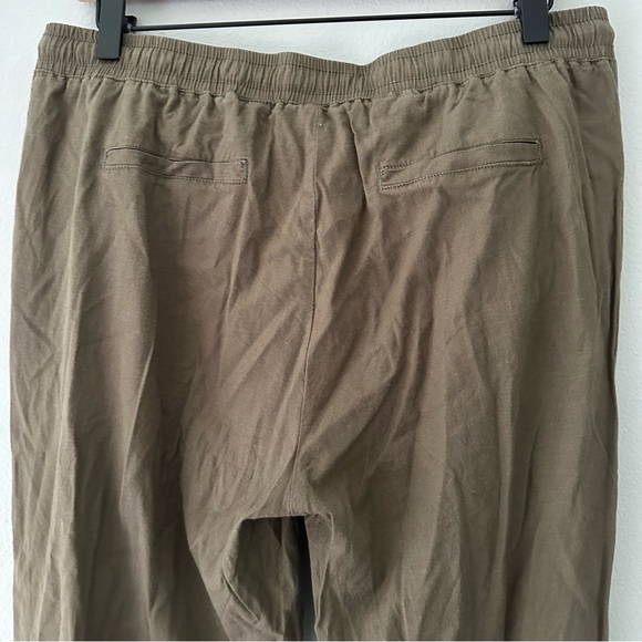 Kut from the Kloth (Medium) Gaerwen Drawstring Linen Blend Pants in Olive - Picture 9 of 15